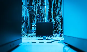 Anthropic が Google・Broadcom と3.5ギガワットTPU契約｜Claudeの土台