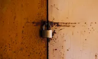 Claude Coworkに「サンドボックス脱出」脆弱性｜SSH鍵まで読める SharedRoot の全容