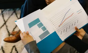 KPMGのAI礼賛レポートが幻覚だらけ｜デロイトも踏んだ罠