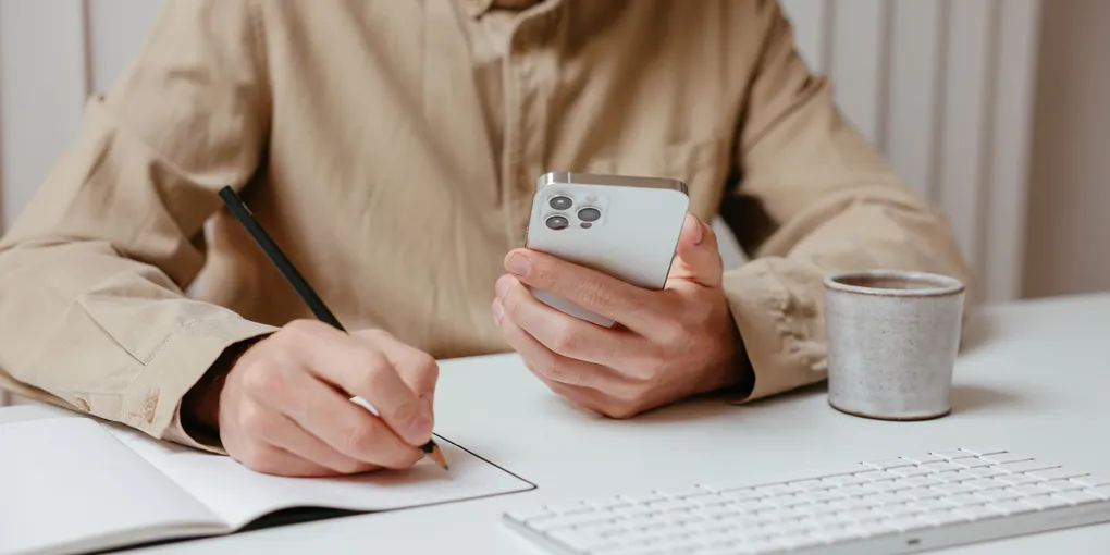 Notion Agents iOSアプリ登場！100万個の自作AIエージェントをスマホで動かす新時代