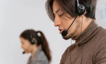 Salesforceが5400億円で買った「客対応AI」の正体